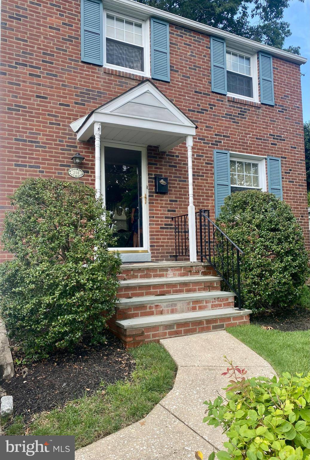 Havertown, PA 19083,214 EDGEHILL DR