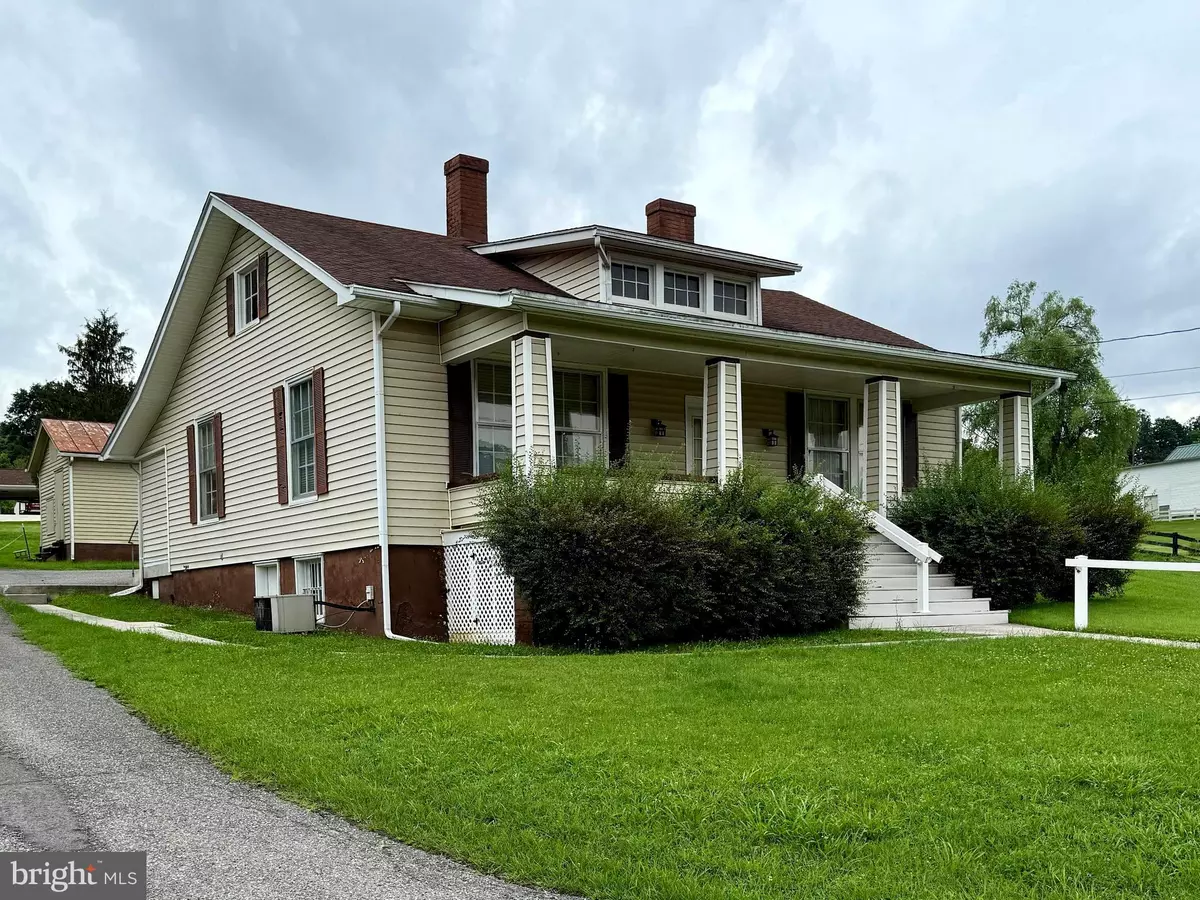 Franklin, WV 26807,405 N MAIN ST