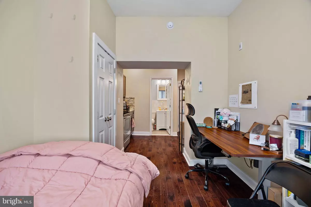 Philadelphia, PA 19139,4633 WALNUT ST #UNIT B