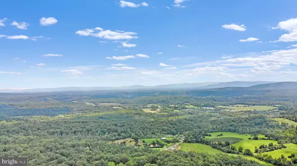 Winchester, VA 22602,601 FALL RUN LN
