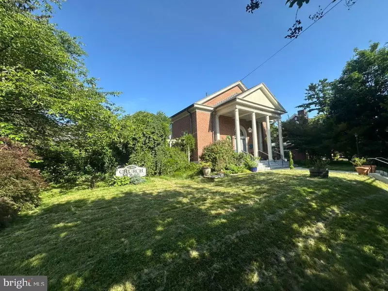 250 MOORELAND AVE, Carlisle, PA 17013