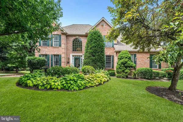 5050 DRUMMOND CIR, Center Valley, PA 18034