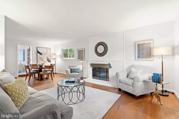 Arlington, VA 22205,5018 11TH ST N