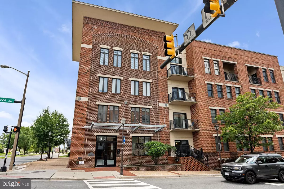 Alexandria, VA 22305,181 E REED AVE #207