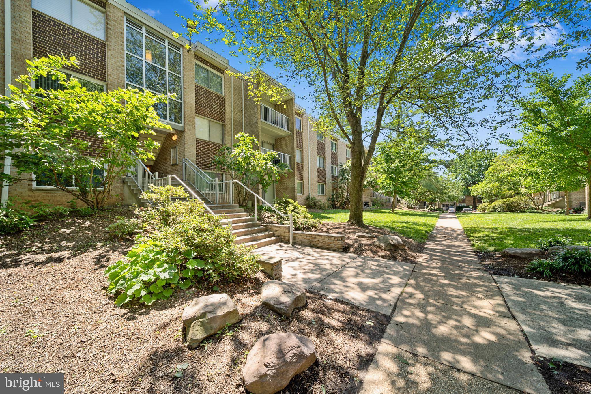 8002 CHANUTE PL #8, Falls Church, VA 22042