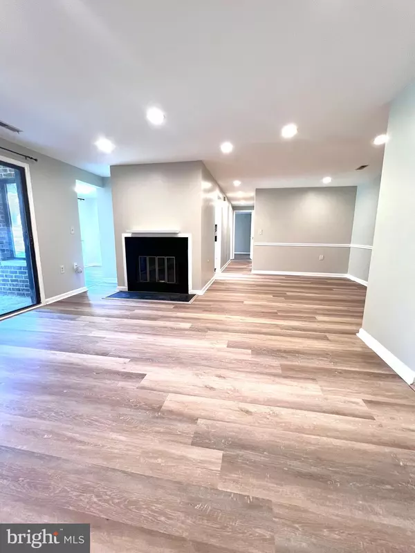 Germantown, MD 20874,18141 CHALET DR #23-103