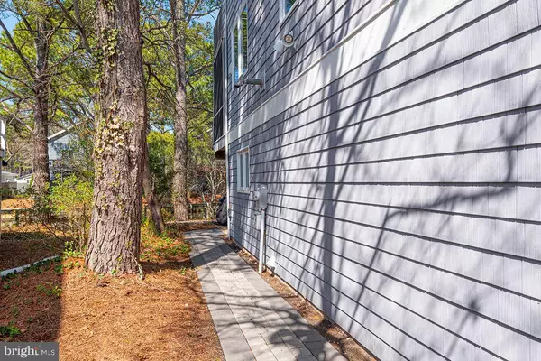 South Bethany, DE 19930,207 W 11TH ST