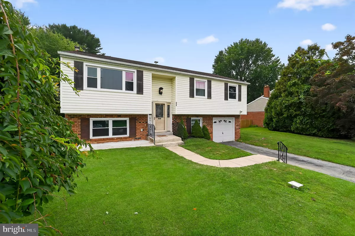 Aston, PA 19014,696 BOXWOOD DR