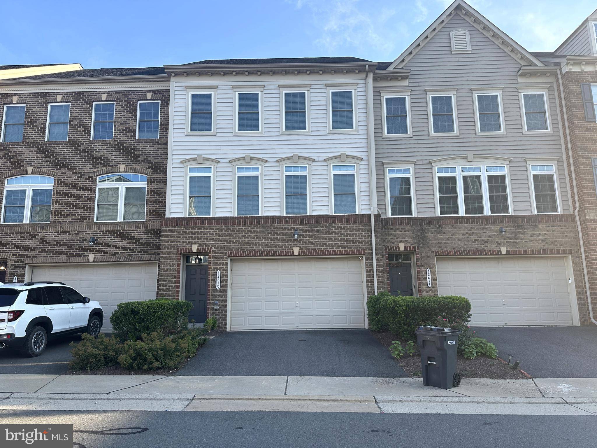 42619 HARLOW MEADOWS TER, Sterling, VA 20166
