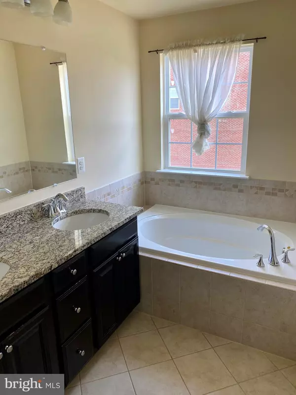 White Plains, MD 20695,11365 SANDHURST PL