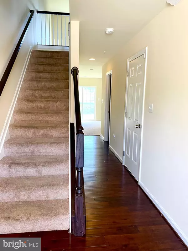 White Plains, MD 20695,11365 SANDHURST PL