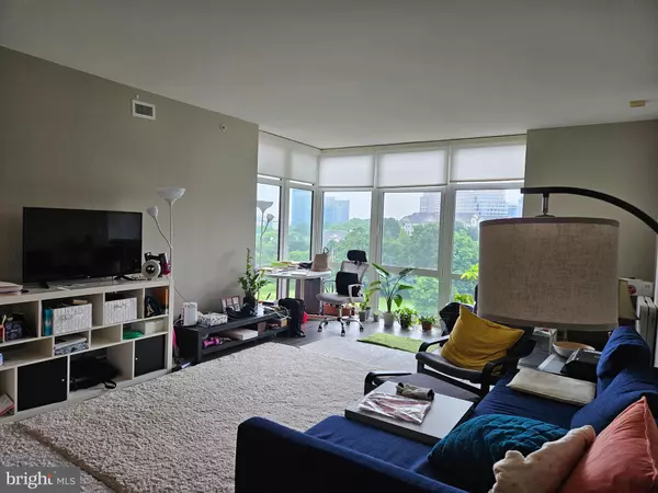 Mclean, VA 22102,8220 CRESTWOOD HEIGHTS DR #708