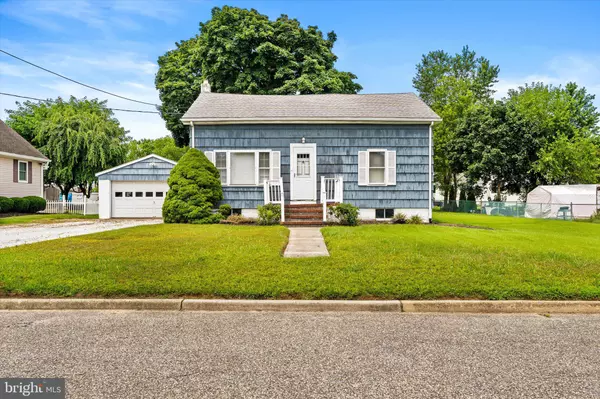 112 DOUGLAS AVE, Hamilton, NJ 08619