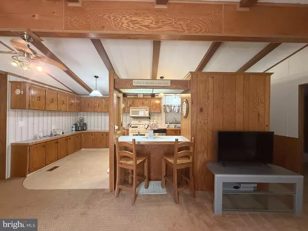 Millville, NJ 08332,416 LARK RD