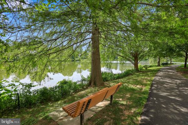 2867 YARLING CT #2867, Falls Church, VA 22042