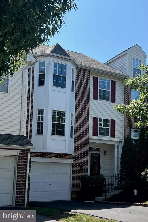 6 PENMORE PL, Collegeville, PA 19426