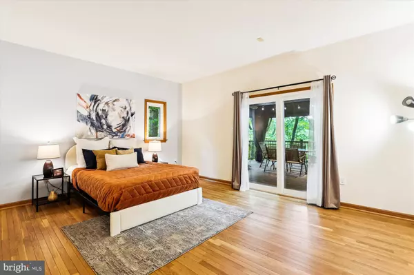 Alexandria, VA 22312,6364 EVANGELINE LN