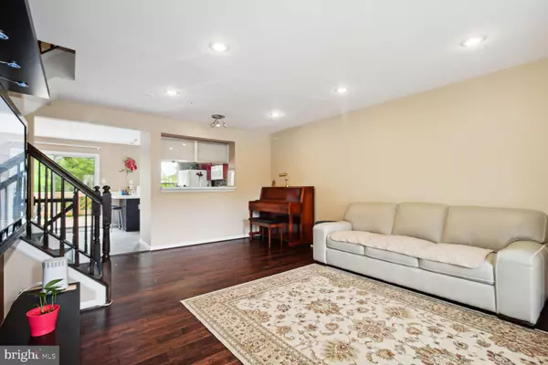 Baltimore, MD 21209,3 DEAVEN CT