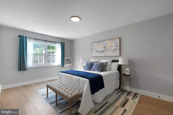 Alexandria, VA 22302,3528 VALLEY DR