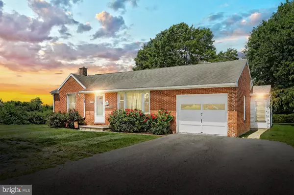 7469 LINCOLN HWY,  Abbottstown,  PA 17301