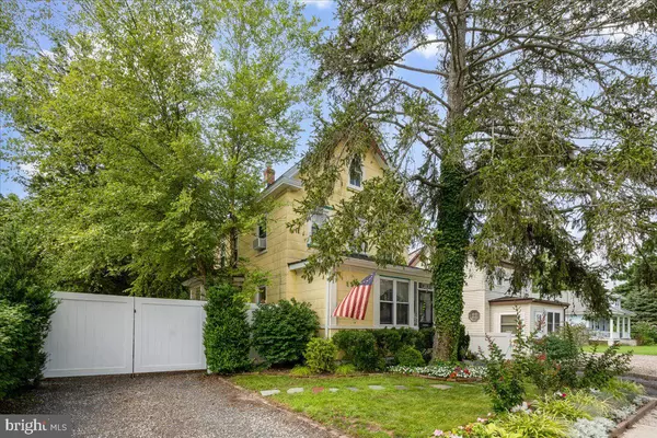 216 CENTER ST, Tuckerton, NJ 08087