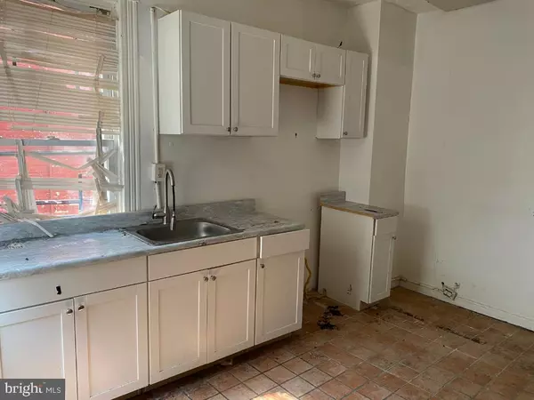 Baltimore, MD 21216,1923 N LONGWOOD ST N