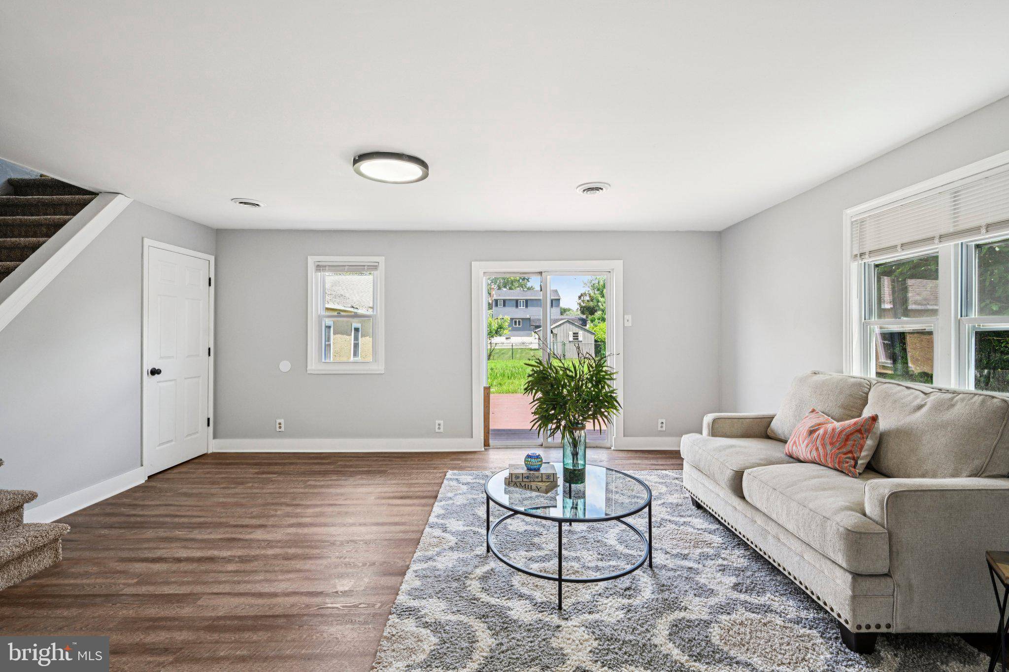 Folsom, PA 19033,608 MILMONT AVE