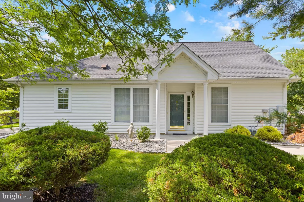 Hamilton, NJ 08691,227 BURHOLME DR