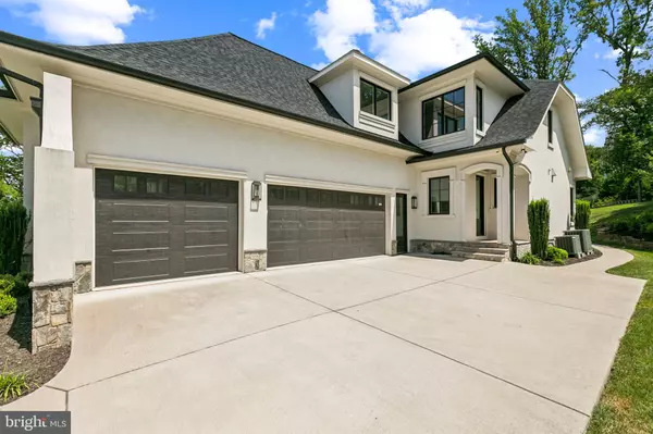 Vienna, VA 22180,305 OLD COURTHOUSE RD NE