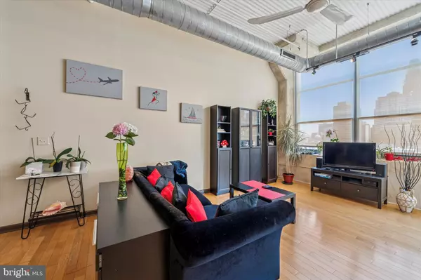 Philadelphia, PA 19103,2200 ARCH ST #1009