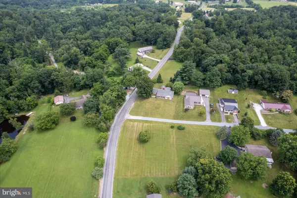 Fairfield, PA 17320,10 GRASSHOPPER LN