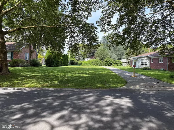 210 S ROYAL ST, York, PA 17402