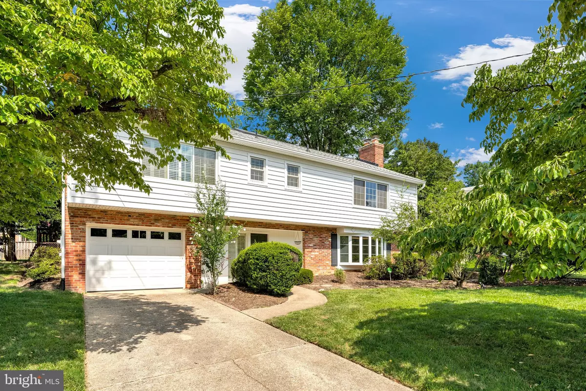 Mclean, VA 22101,6212 LOCH RAVEN DR