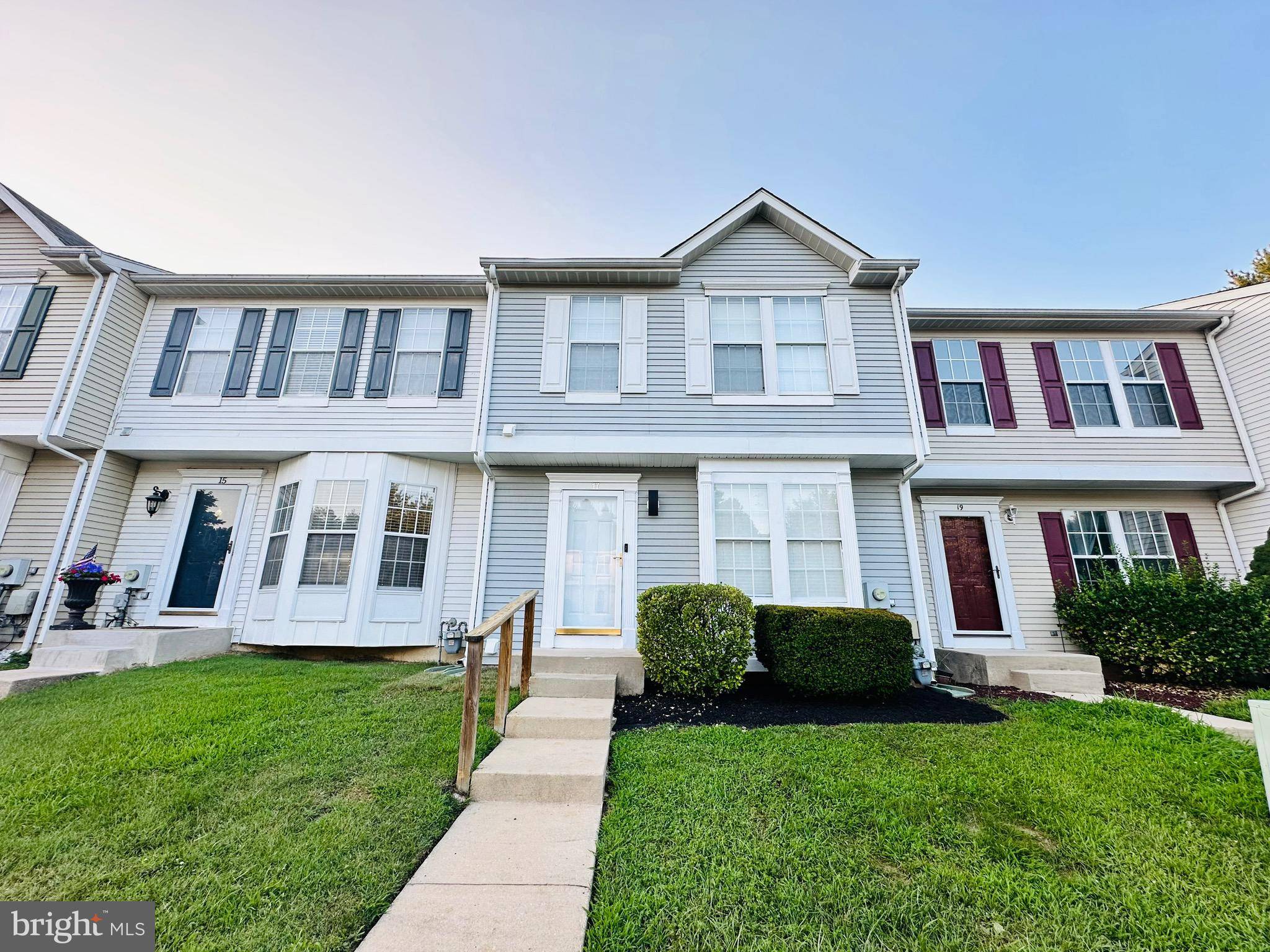 17 E SHETLAND CT, Newark, DE 19711