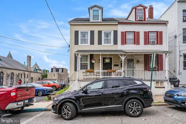 Phoenixville, PA 19460,251 HALL ST
