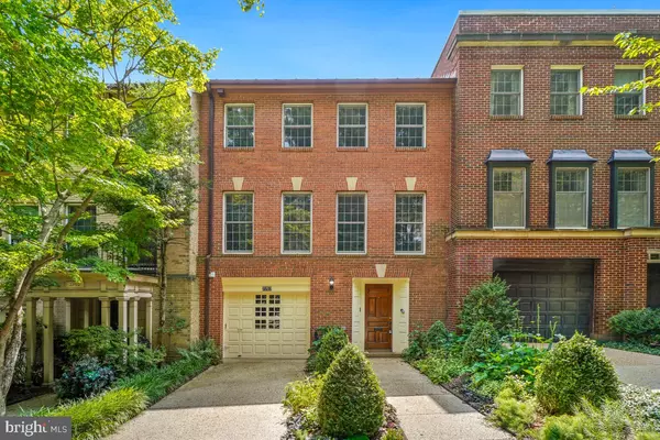 2757 UNICORN LN NW, Washington, DC 20015