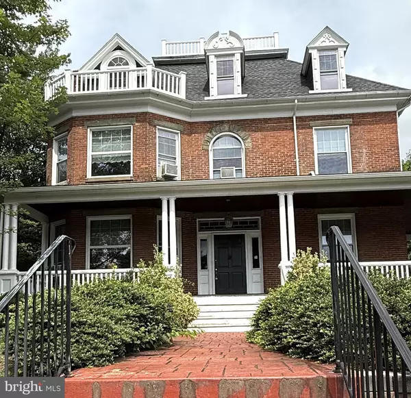 Hagerstown, MD 21742,1011 OAK HILL AVE