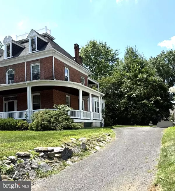 Hagerstown, MD 21742,1011 OAK HILL AVE