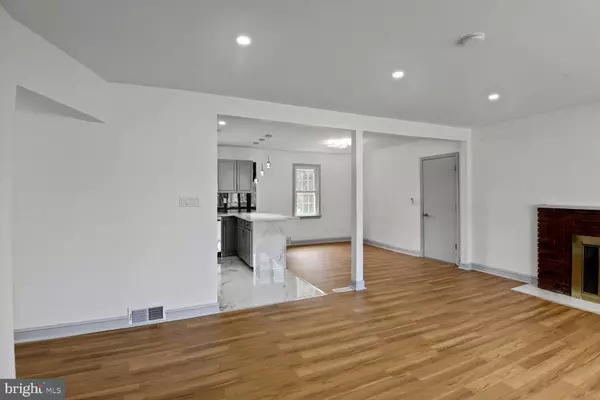 District Heights, MD 20747,2802 EAST AVE