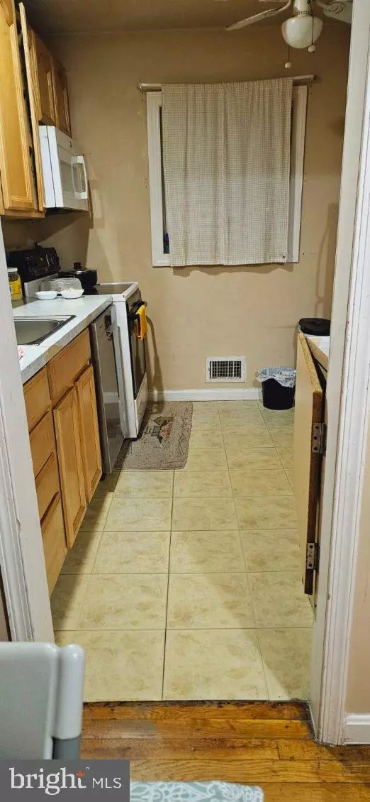 Woodbridge, VA 22191,14487 VILLAGE DR