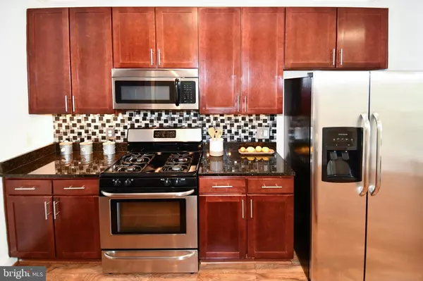 Alexandria, VA 22312,6301 EDSALL RD #115