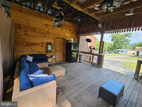 Falling Waters, WV 25419,BLOCK 43 LOT 15 BARKWAY DR