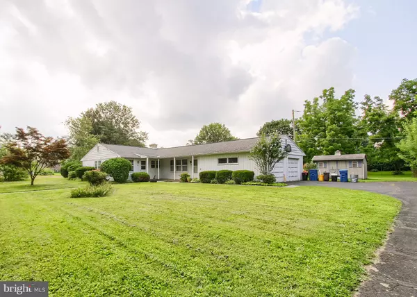 Mechanicsburg, PA 17055,4 HEMLOCK DR