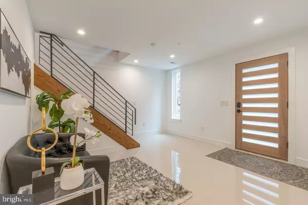 Philadelphia, PA 19123,1111 E DUNTON ST