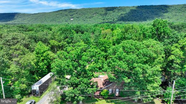 Slatington, PA 18080,3511 MOUNTAIN RD