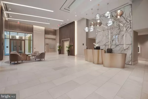 Mclean, VA 22102,7887 JONES BRANCH DR #1004