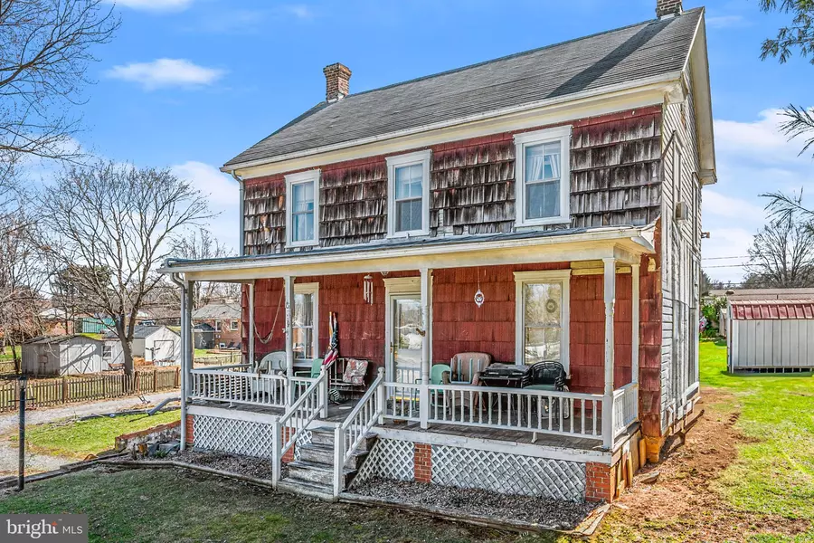 11815 ROBINWOOD DR, Hagerstown, MD 21742