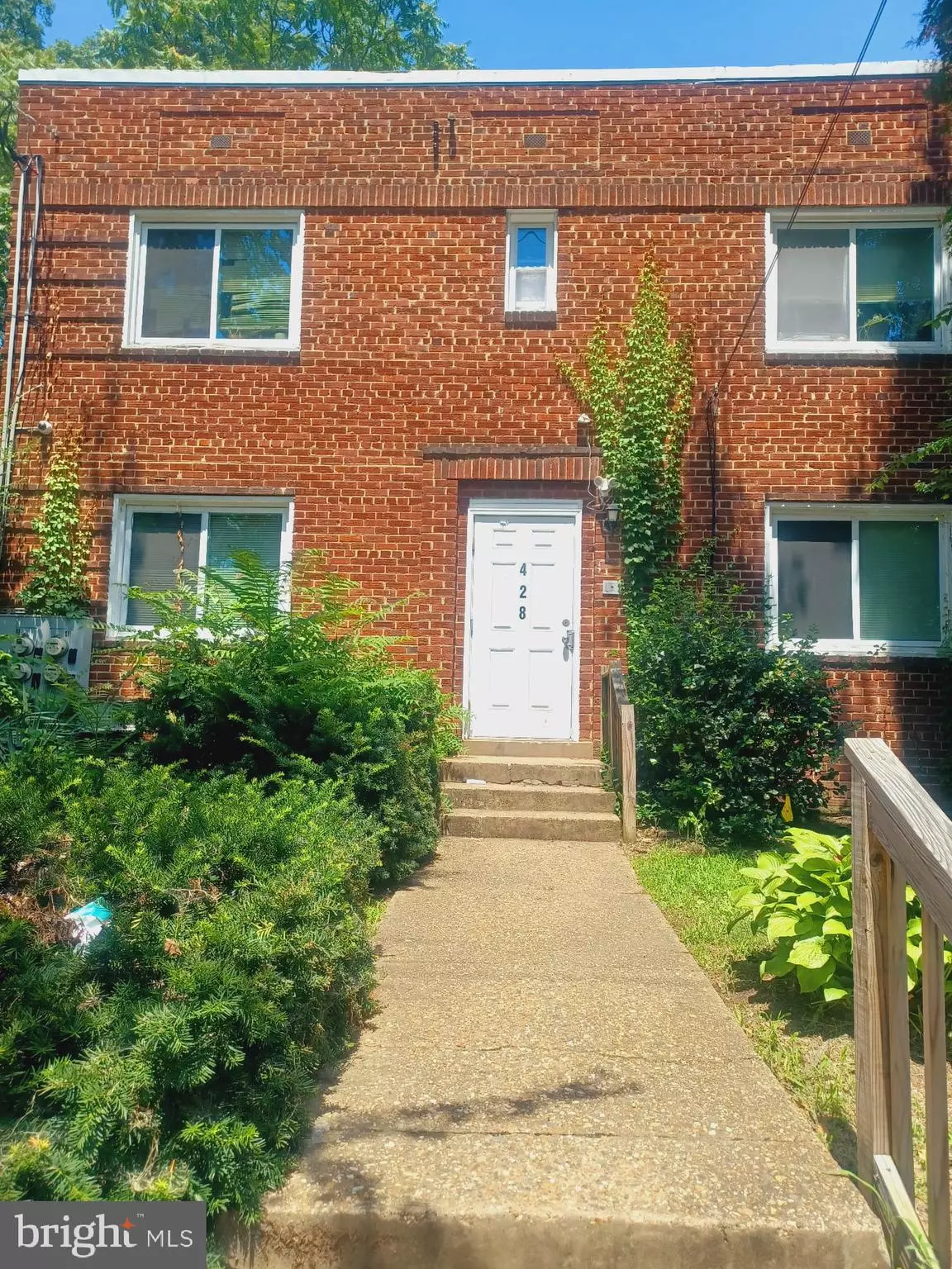 Washington, DC 20032,428 NEWCOMB ST SE