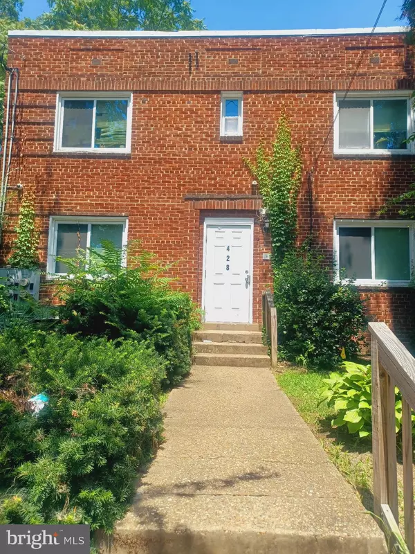 428 NEWCOMB ST SE, Washington, DC 20032