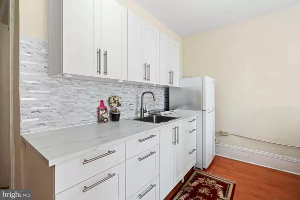 Philadelphia, PA 19107,1324 LOCUST ST #331